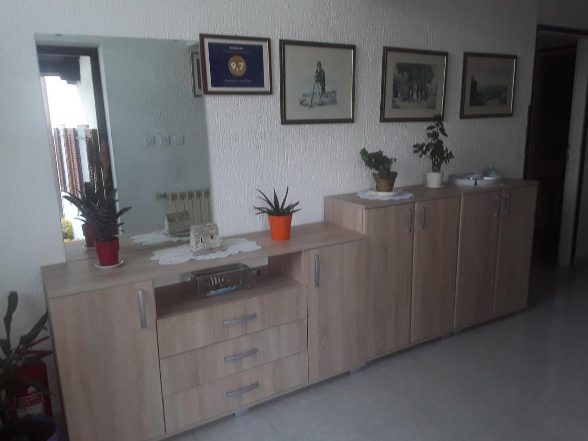 Apartments Liliana Пула Екстериор снимка