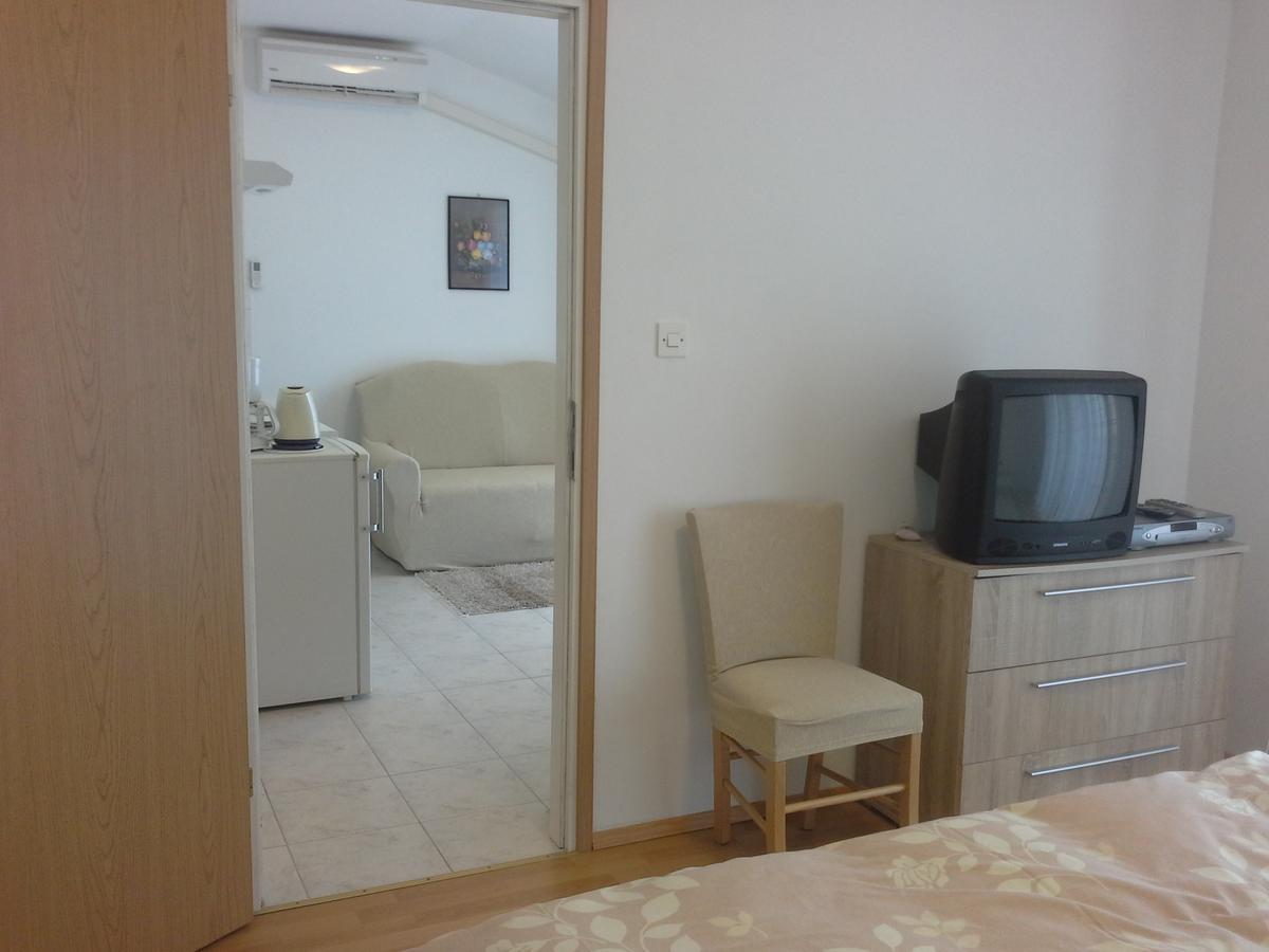 Apartments Liliana Пула Екстериор снимка