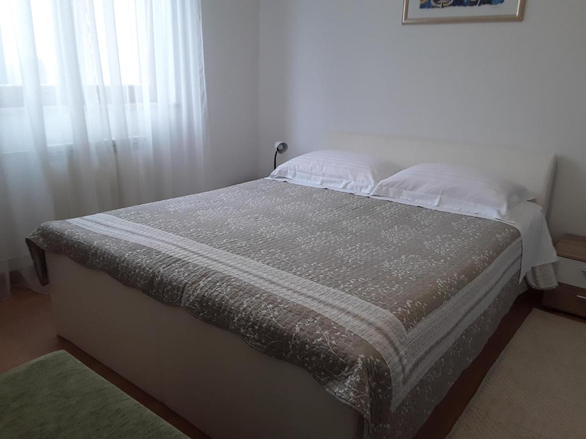 Apartments Liliana Пула Екстериор снимка